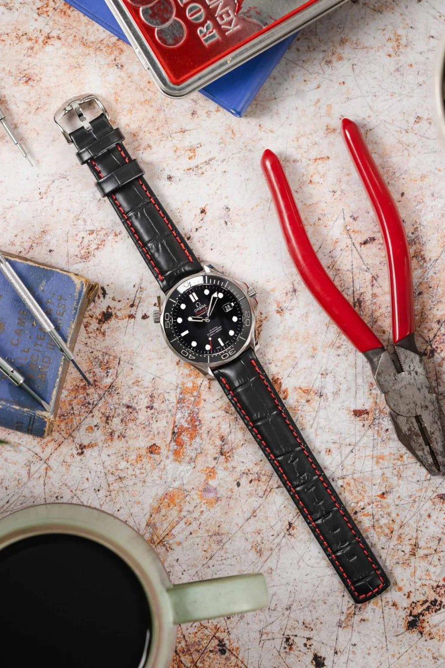 Hirsch GRAND DUKE Water-Resistant Alligator Embossed Sport Watch Strap in BLACK / RED - Image 6