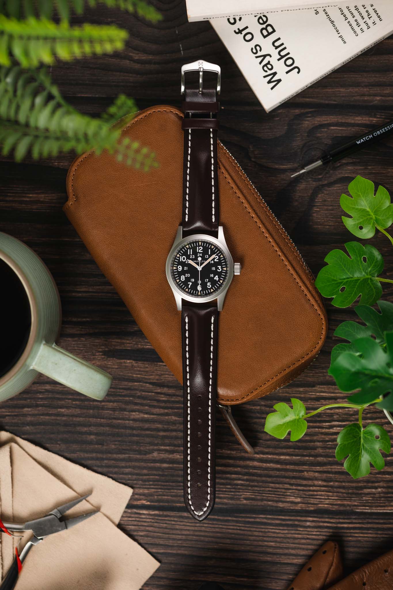 Hirsch HEAVY CALF Water-Resistant Calf Leather Watch Strap in BROWN - Image 6